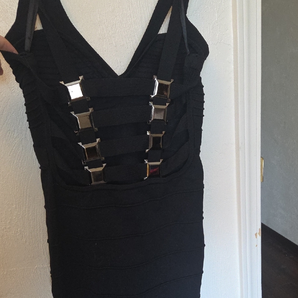 Bebe Black Ribbed V-Neck Bodycon Dress - Picture 6 of 8